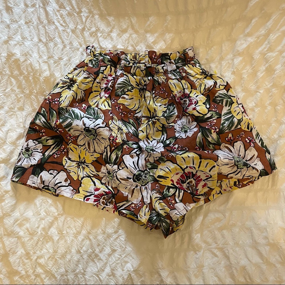 Faithfull The Brand Anthropologie 100% Linen Paperbag Shorts Brown Floral Small